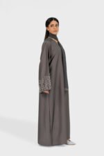 Abaya Mara -  Satin Taupe avec Perles (2 pièces, hijab inclus) – Image 4